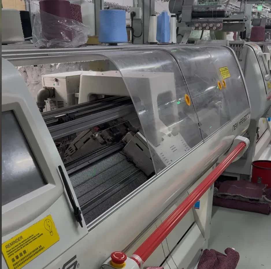 Computerized knitting machine and yarn setup